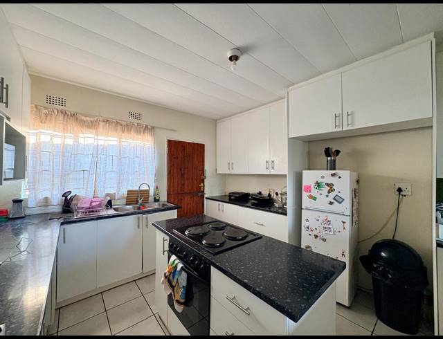 3 BEDROOM DUPLEX FOR SALE IN STRUBENVALE